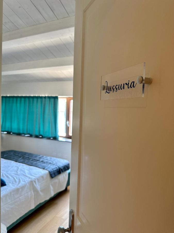 C House Rooms Lake Peschiera del Garda Exterior photo
